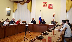Председатель КСП Вологодской области Ирина Карнакова, заместитель председателя Елена Богданова и аудитор Олеся Свирепова приняли участие в заседании комитета по бюджету и налогам областного парламента